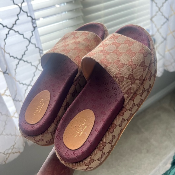 Gucci Women's Canvas GG Platform Sandals - Picture 1 of 4